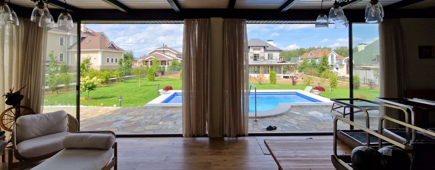 LuxSist.ru - Раздвижное Остекление террас и веранд