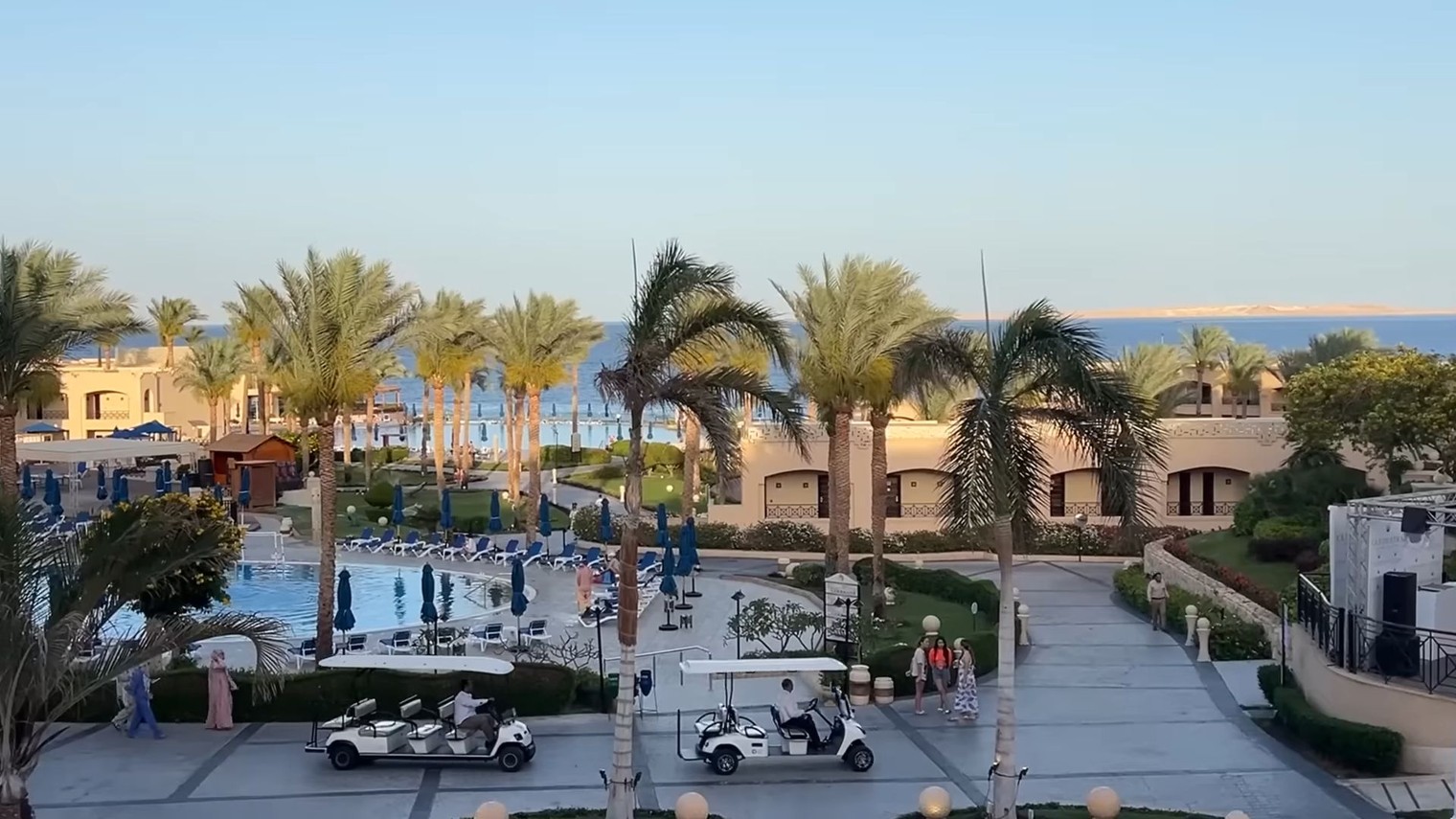 Travel влог от Олега и Вали