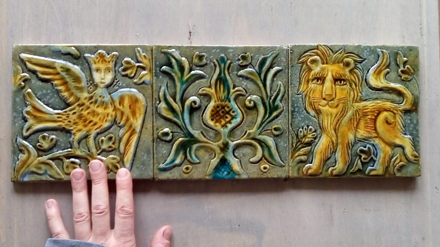 Лев и Сирин. Керамика