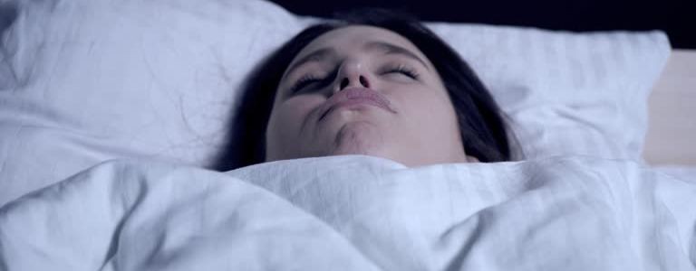 Храп девушки