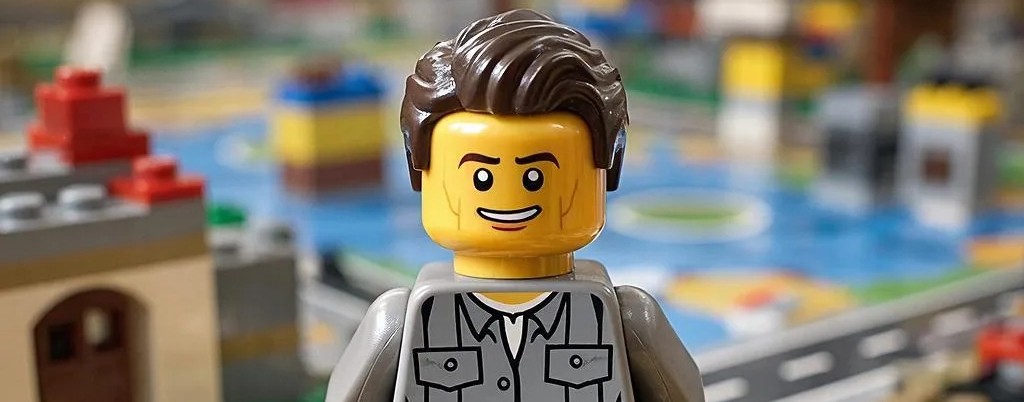 Showing lego 🟥🟧🟨🟩🟦🟪🟫⬛⬜