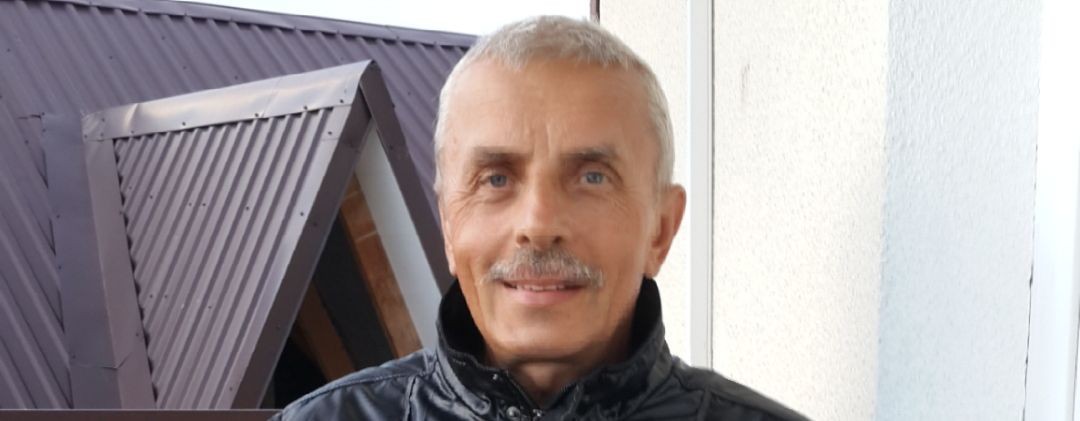 Автор и исполнитель своих песен Михаил Радовский