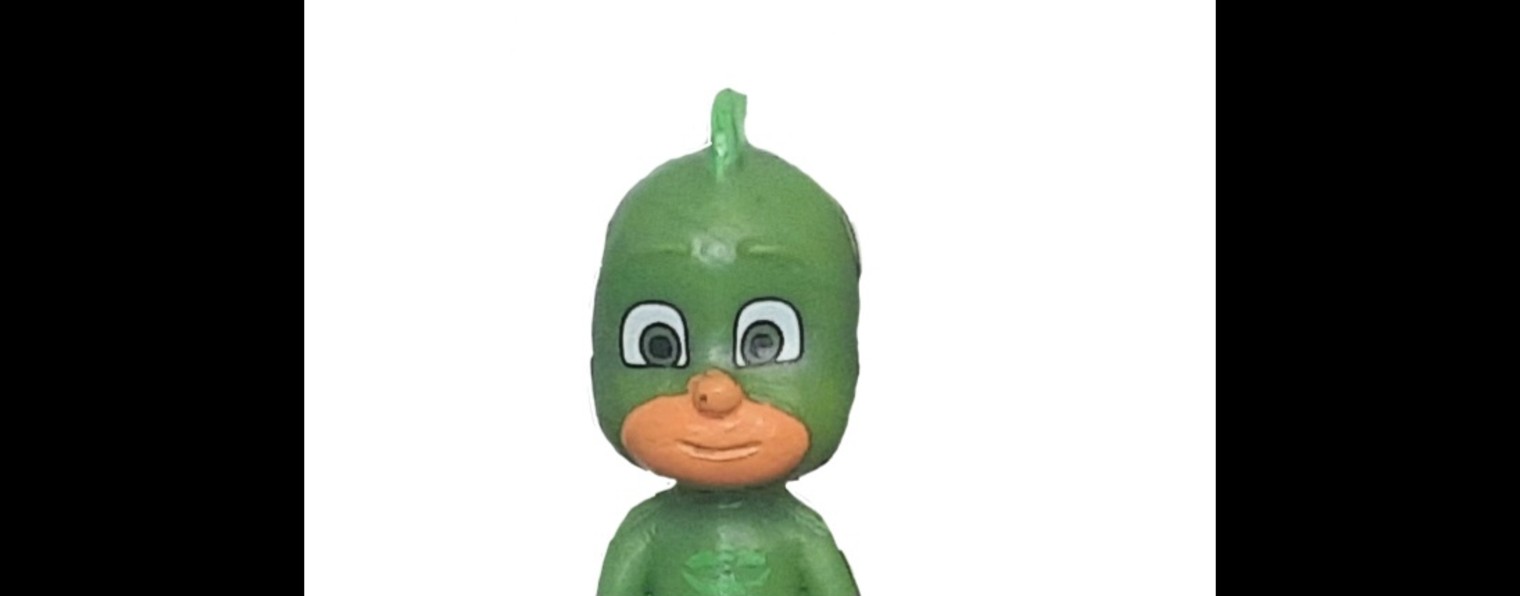 манио из стены