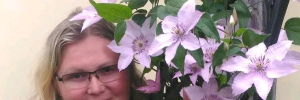 В саду у Катерины. Екатерина Новикова