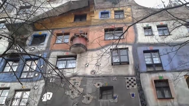 The Hundertwasserhaus in Vienna смотреть онлайн
