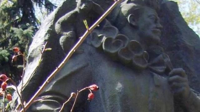 Москва. Новодевичье кладбище.Старая территория.Часть 2 смотреть онлайн