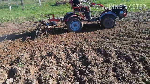 Культивация 2021.Открытие сезона.Мотоблок+адаптер+культиватор=работа с удовольствием!) смотреть онлайн