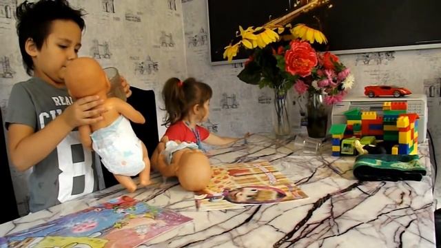 ✌ Челлендж ДВА ПУПСА ПИСАЮТ Challenge Boys against Girls 对挑战把男孩和女孩 Мальчики против Девочек смотреть онлайн