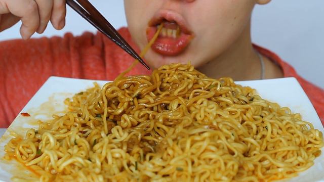 АСМР ИТИНГ ЛАПША С ТЕРИЯКИ|ASMR EATING NOODLES WITH TERIYAKI|*NO TALKING*|GRECHKA ASMR CHANNEL смотреть онлайн