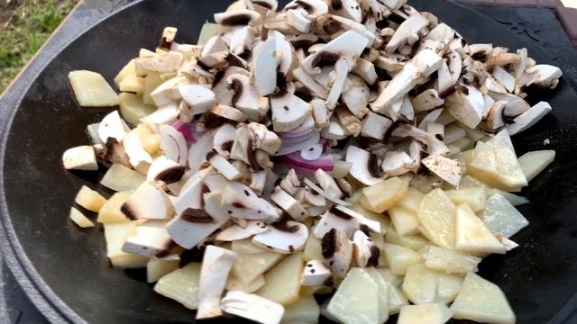 Как правильно и вкусно пожарить картошку. Жарю картошку на Садже. ENG SUB смотреть онлайн