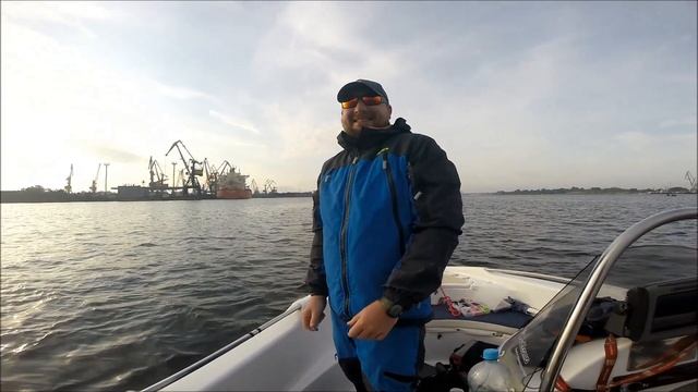HD PERCH FISHING IN LATVIA. РЫБАЛКА В РИГЕ. ЛОВЛЯ СПИННИНГОМ НА "УГОЛЬНОМ" .... - #018 смотреть онлайн