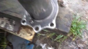 МТЗ 82 ремонт переднего моста.Как правильно отсоединить вертикальный вал.