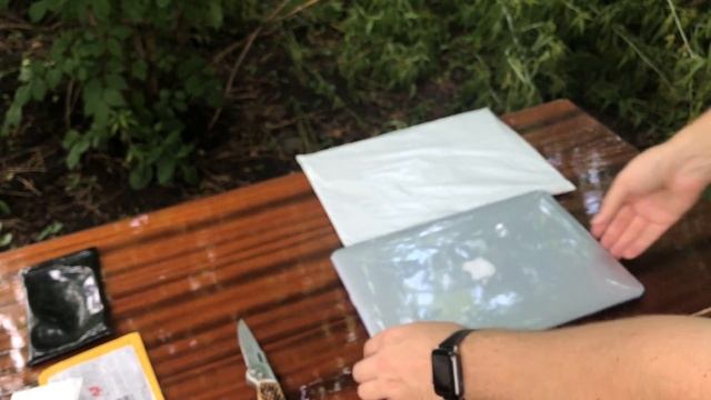 Купил ремешок для Apple Watch, и чехол для MacBook Air. смотреть онлайн