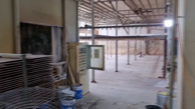 Как в Китае производятся дешёвые гитары? Взгляд изнутри. Цеха, рабочие места, проба продукции. смотреть онлайн