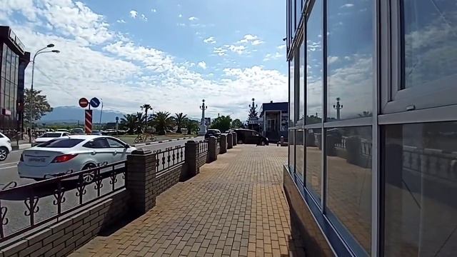 Адлер-это Сочи/Пешая прогулка по Адлеру с возможностью отследить временные отрезки в одной локации. смотреть онлайн