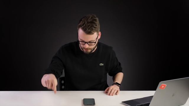 Предустановки на IPhone: Apple прогнулась?