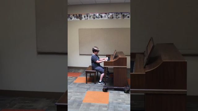 Rush E on upright piano смотреть онлайн