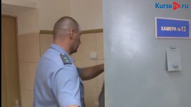 В Курске домушник через окно похитил 3,5 тысячи рублей смотреть онлайн