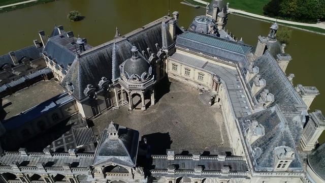 Domaine de Chantilly смотреть онлайн