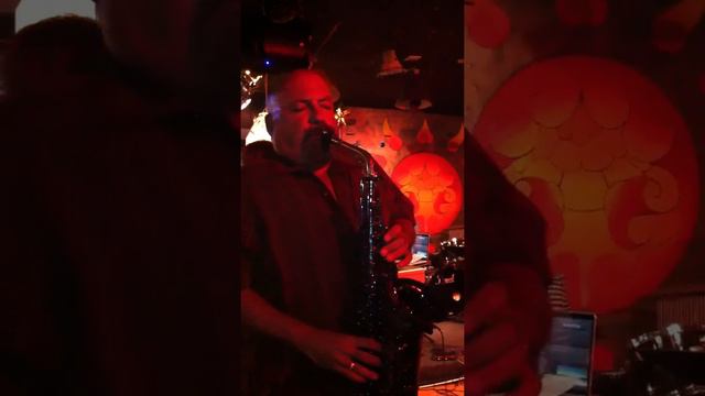 Al Alvarado magical sax смотреть онлайн