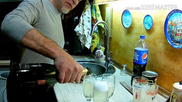 Подпольный Новогодник. Проба съёмки на экшн-камеру Eken H9R. смотреть онлайн