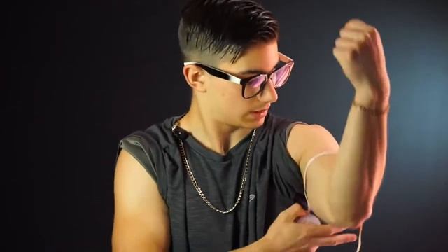 Measuring Biceps 15 Year Old Bodybuilder смотреть онлайн