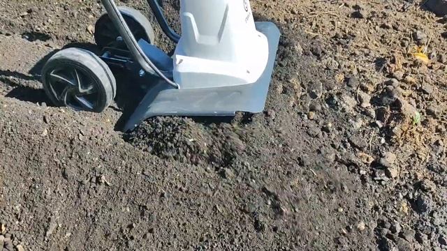 Культиватор Электрический, честный отзыв! Нужен ли культиватор для огорода? смотреть онлайн