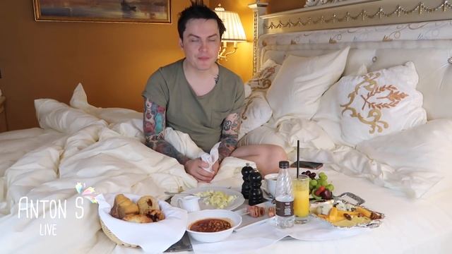 ВЛОГ 6. САНКТ ПЕТЕРБУРГ 2. Позавтракайте со мной. МУКБАНГ. Мое впечатление о России. ЦЕНЫ! ЭТИ ЦЕНЫ смотреть онлайн