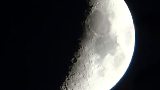 SONY DSC HX200 MOON ZOOM TEST (HD) смотреть онлайн