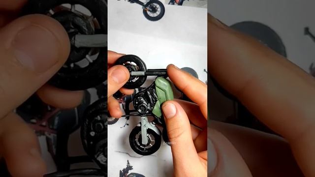 Мотоцикл из Пластилина!???️ #clayhobby #мотоцикл #пластилин смотреть онлайн