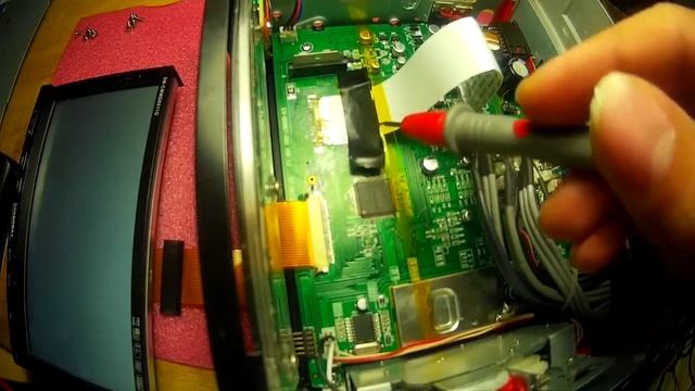 Ремонт магнитолы Soundmax SM CMMD6511G - белый экран смотреть онлайн