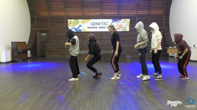 QSDC2018 | TeamShowcase | Левая нога Майкла Джексона смотреть онлайн