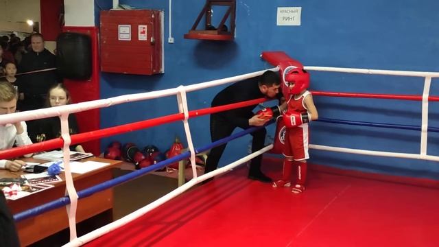 18 12 2021 КИКБОКСИНГ красный ринг 4 бой Ишматов Бударин