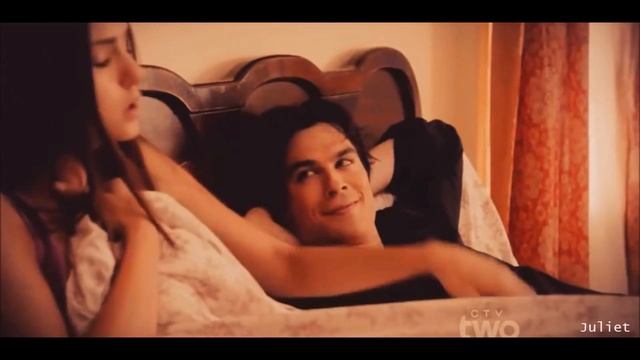 Damon and Elena - Crazy In Love смотреть онлайн