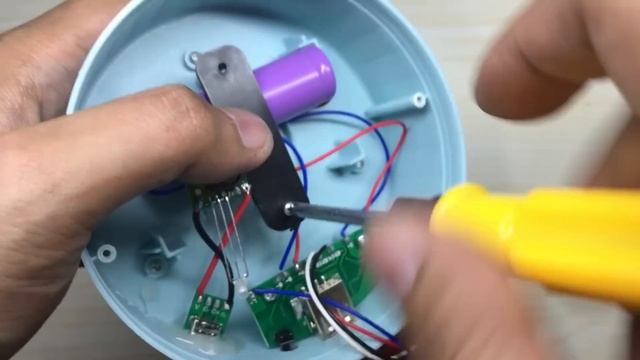 EMERGENCY LIGHT NA PINAKA SULIT смотреть онлайн