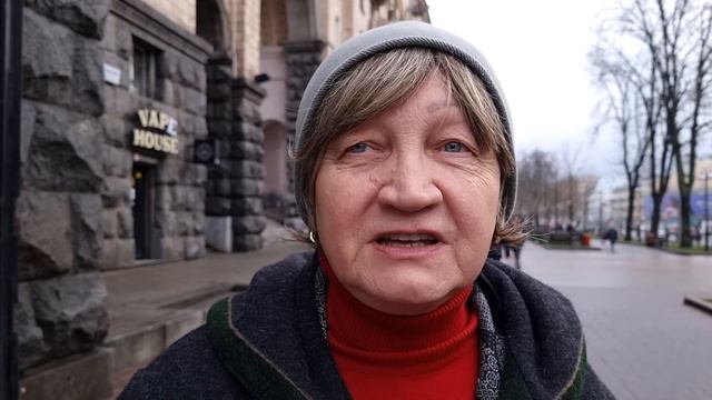 Мнение прохожих о событиях в Лавре. смотреть онлайн