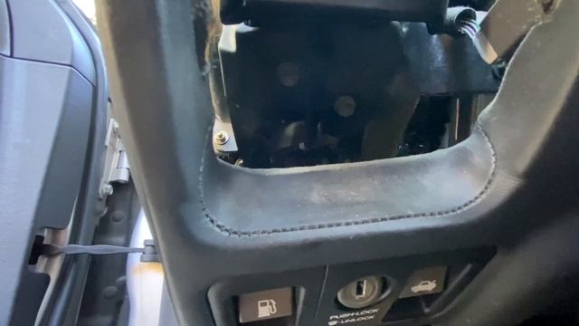 Lexus LS430 Dash Removal / Swap Part 1 смотреть онлайн