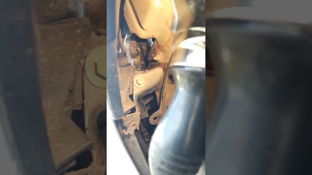 заміна лампочки поворота у фарі.рено меган2. 2020 р. смотреть онлайн