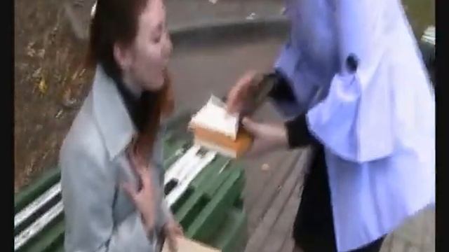 Юмористическая пауза: Почитайте, девушка! смотреть онлайн