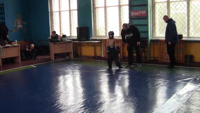 20.12.2015 Белозоров Руслан 1-бой Новая Каховка кик - боксинг смотреть онлайн