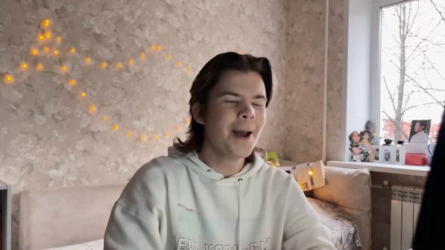 ИСПАНИЯ И ДЕТСКАЯ ПЛОЩАДКА | DOUBLE-РЕАКЦИЯ НА СОЛЬНИКИ YooA - “Lay Low” & KIHYUN - “Youth” смотреть онлайн