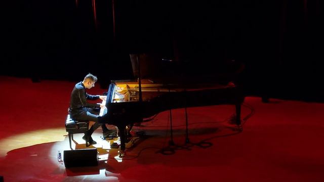 Peter Bence - Attention @ TOWN HALL NYC 10/18/2019 смотреть онлайн