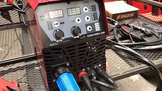 Soldadora Equus Inverter MIG-MMA-TIG LIFT 3 en 1 200A смотреть онлайн