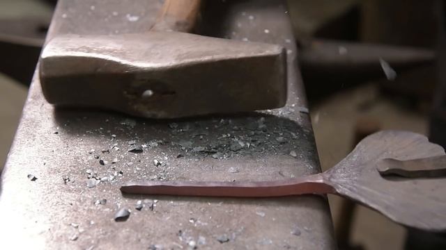 Blacksmithing - Forging A Ginkgo Leaf