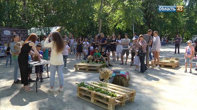 Курганцы научились тренировать животных и получили лайфхаки от грумера