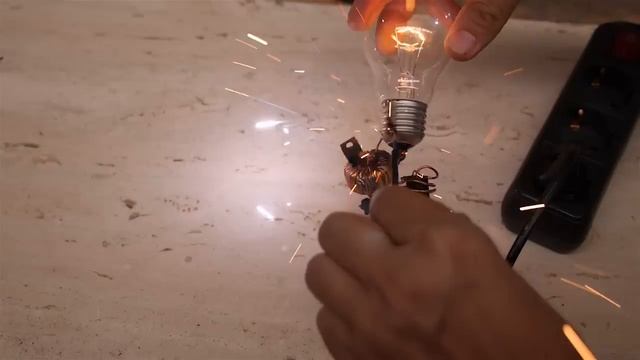 Free Energy Light Bulb TRICK. I INSIST, TRICKKKKK! смотреть онлайн