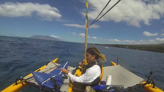 Maui Blue Ranger Kayak Fishing- Mahiai hooked up! смотреть онлайн