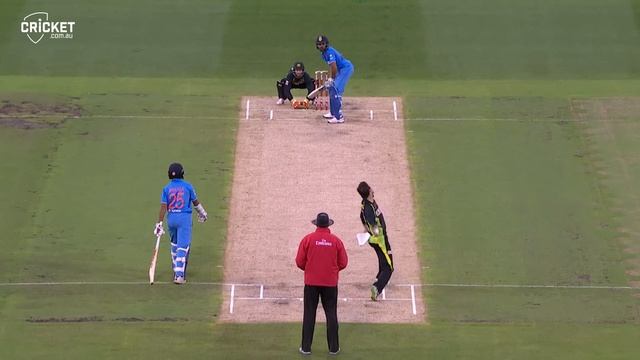 Rohit thrashes Aussie bowlers to all corners | From the Vault смотреть онлайн