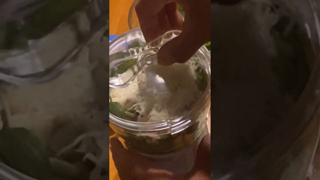 How original Pesto Sauce is made in Italy. смотреть онлайн