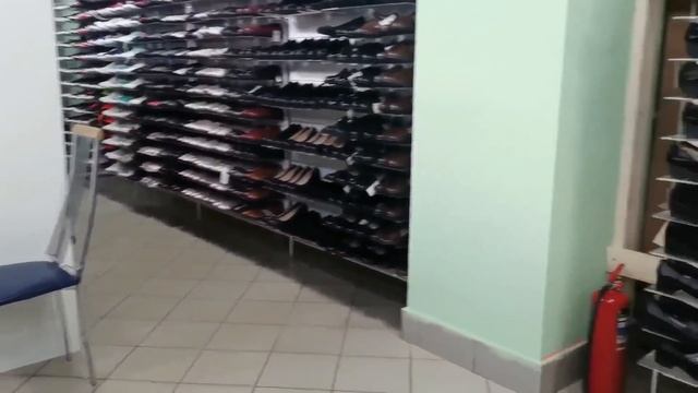 Одеваем детей в новом магазине смотреть онлайн